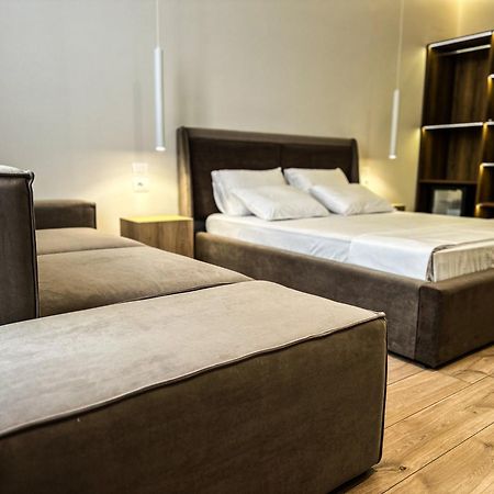 Alexander Rooms & Apartments Дуррес Экстерьер фото
