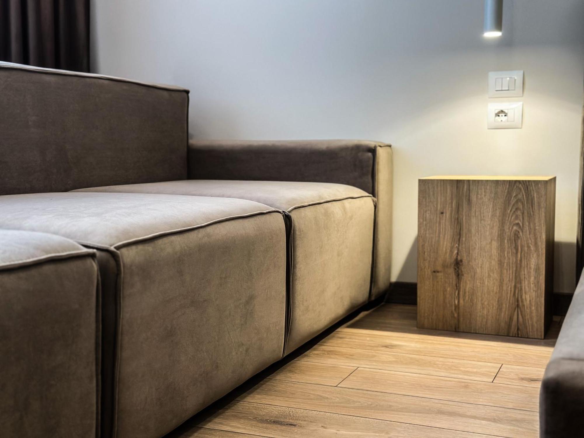 Alexander Rooms & Apartments Дуррес Экстерьер фото