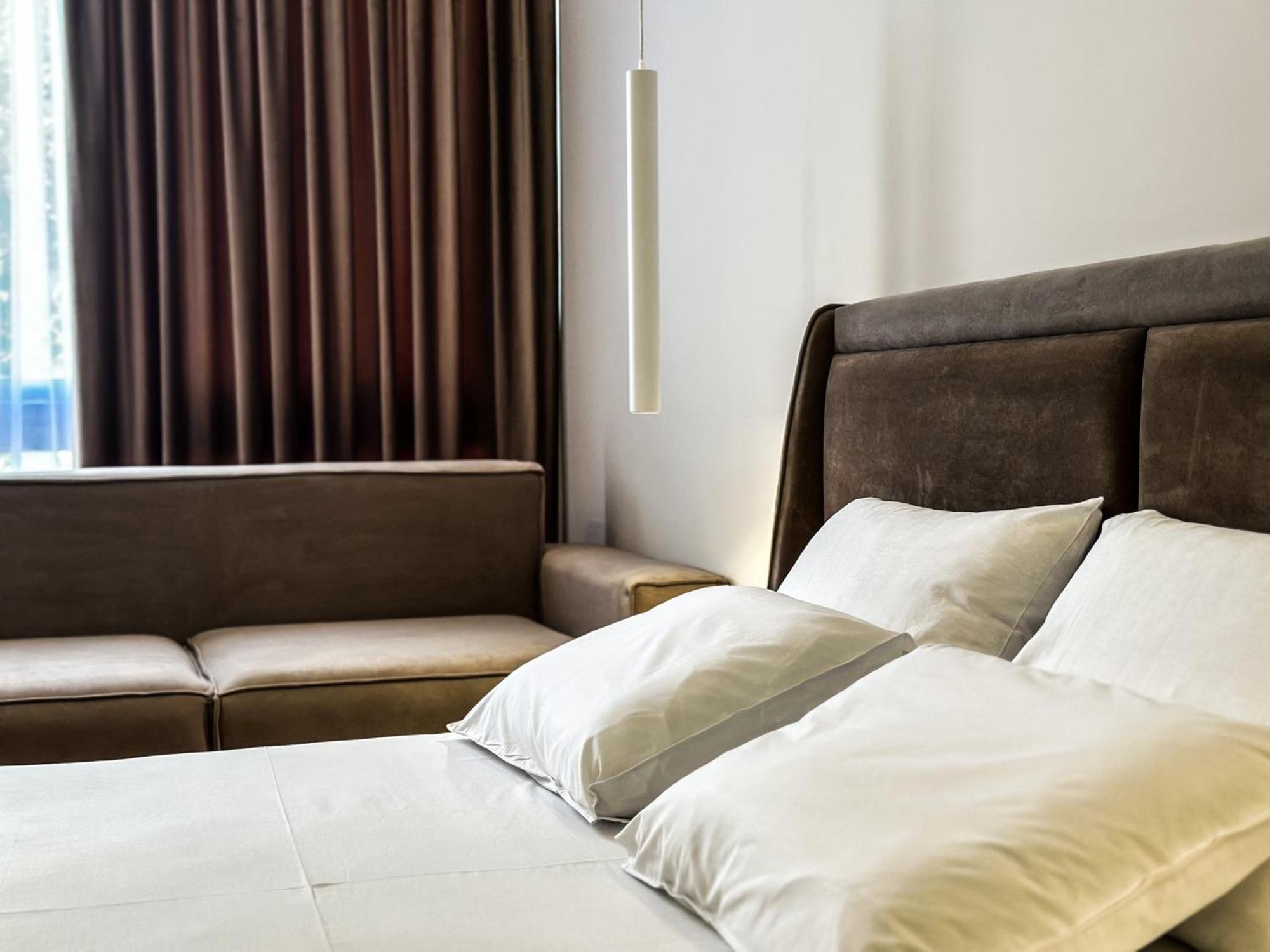 Alexander Rooms & Apartments Дуррес Экстерьер фото